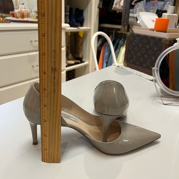 Beautiful grey patent Prada heels, size 37 (7) like new. - Picture 2 of 3
